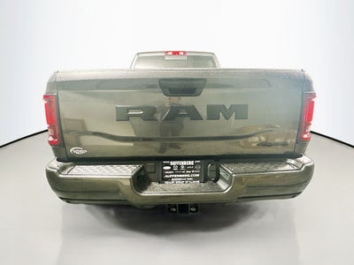 2026 RAM Ram 2500 RAM 2500 BLACK EXPRESS CREW CAB 4X4 6'4' BOX