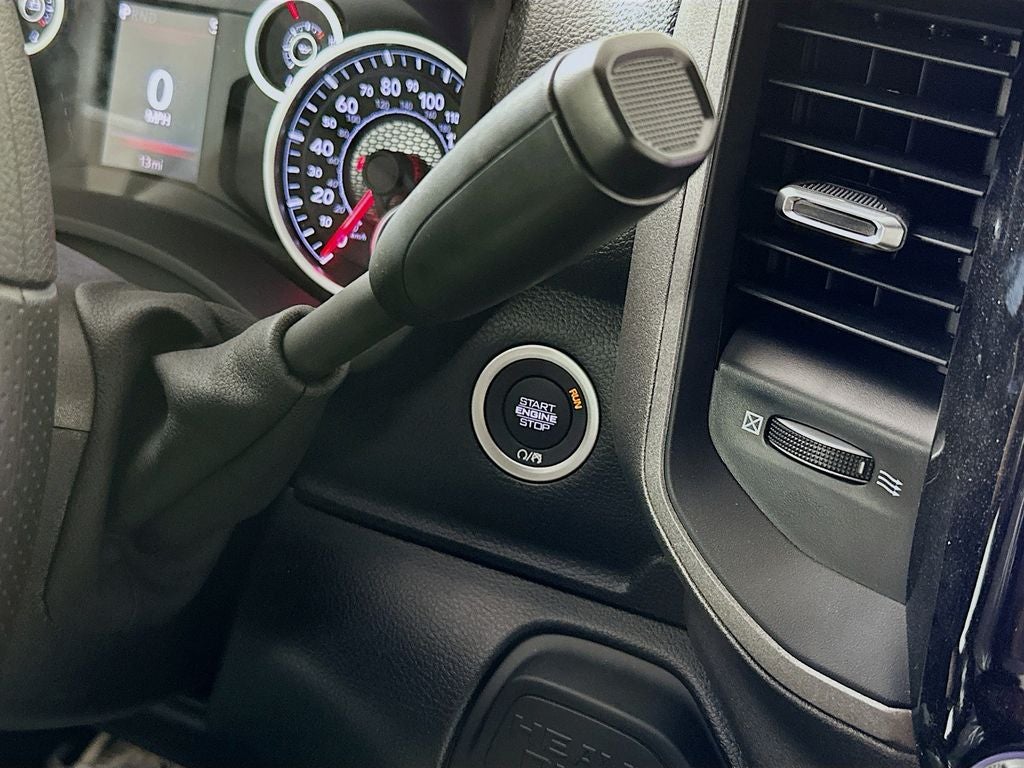 2026 RAM Ram 2500 RAM 2500 BLACK EXPRESS CREW CAB 4X4 6'4' BOX