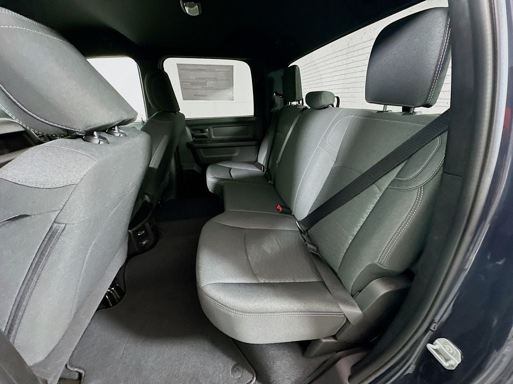 2026 RAM Ram 2500 RAM 2500 BLACK EXPRESS CREW CAB 4X4 6'4' BOX