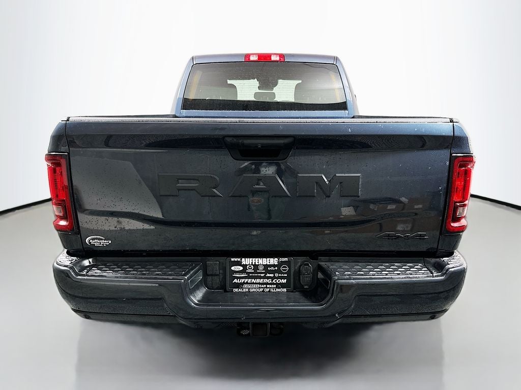 2026 RAM Ram 2500 RAM 2500 BLACK EXPRESS CREW CAB 4X4 6'4' BOX