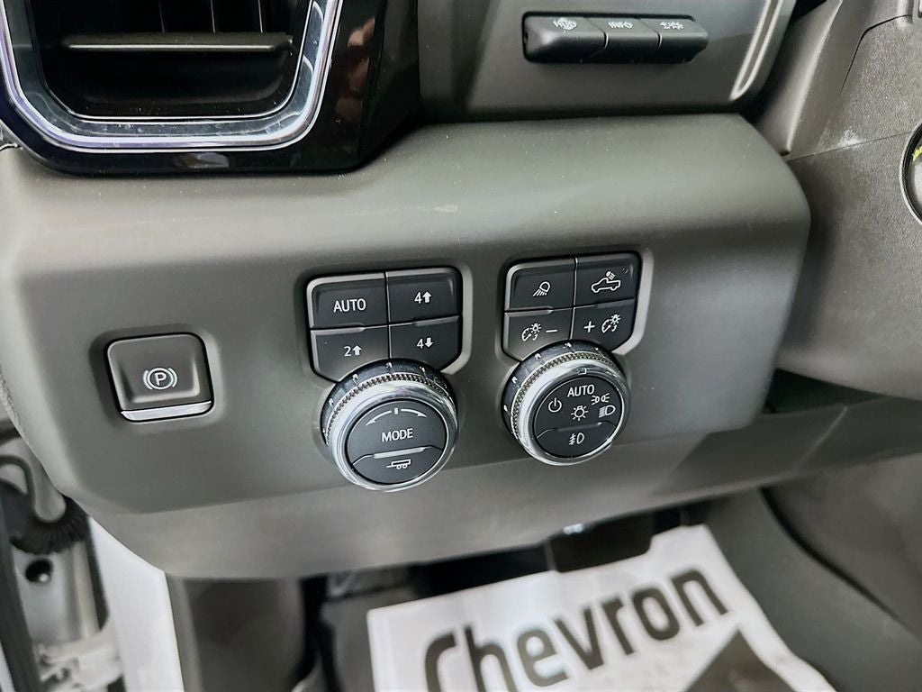 2023 GMC Sierra 1500 4WD Crew Cab Short Box Denali