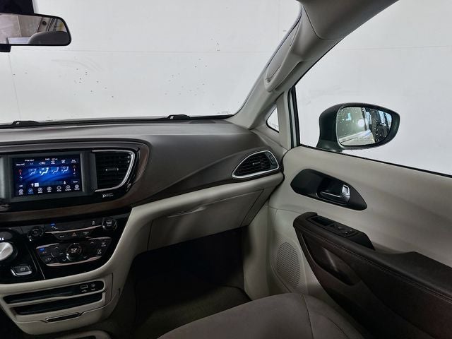 2019 Chrysler Pacifica L