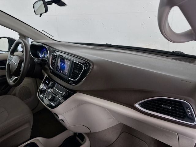 2019 Chrysler Pacifica L