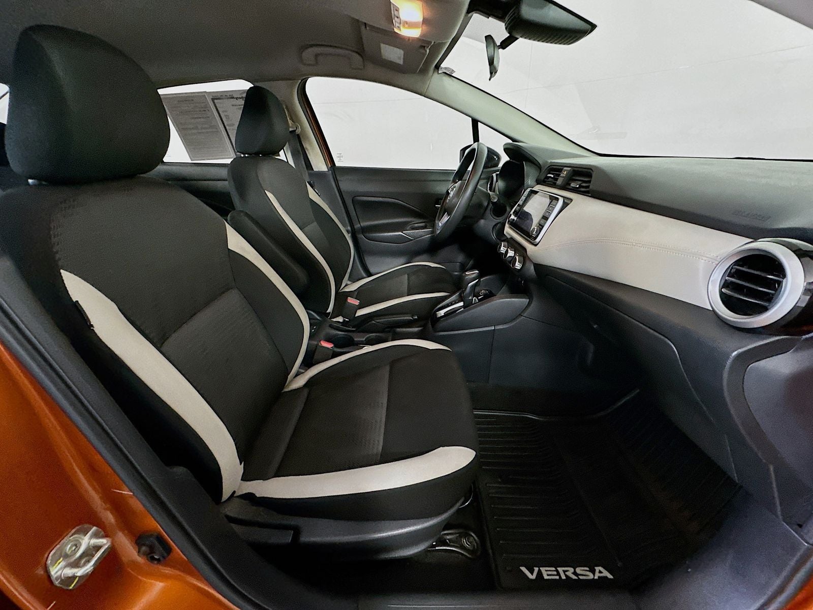 2020 Nissan Versa 1.6 SV