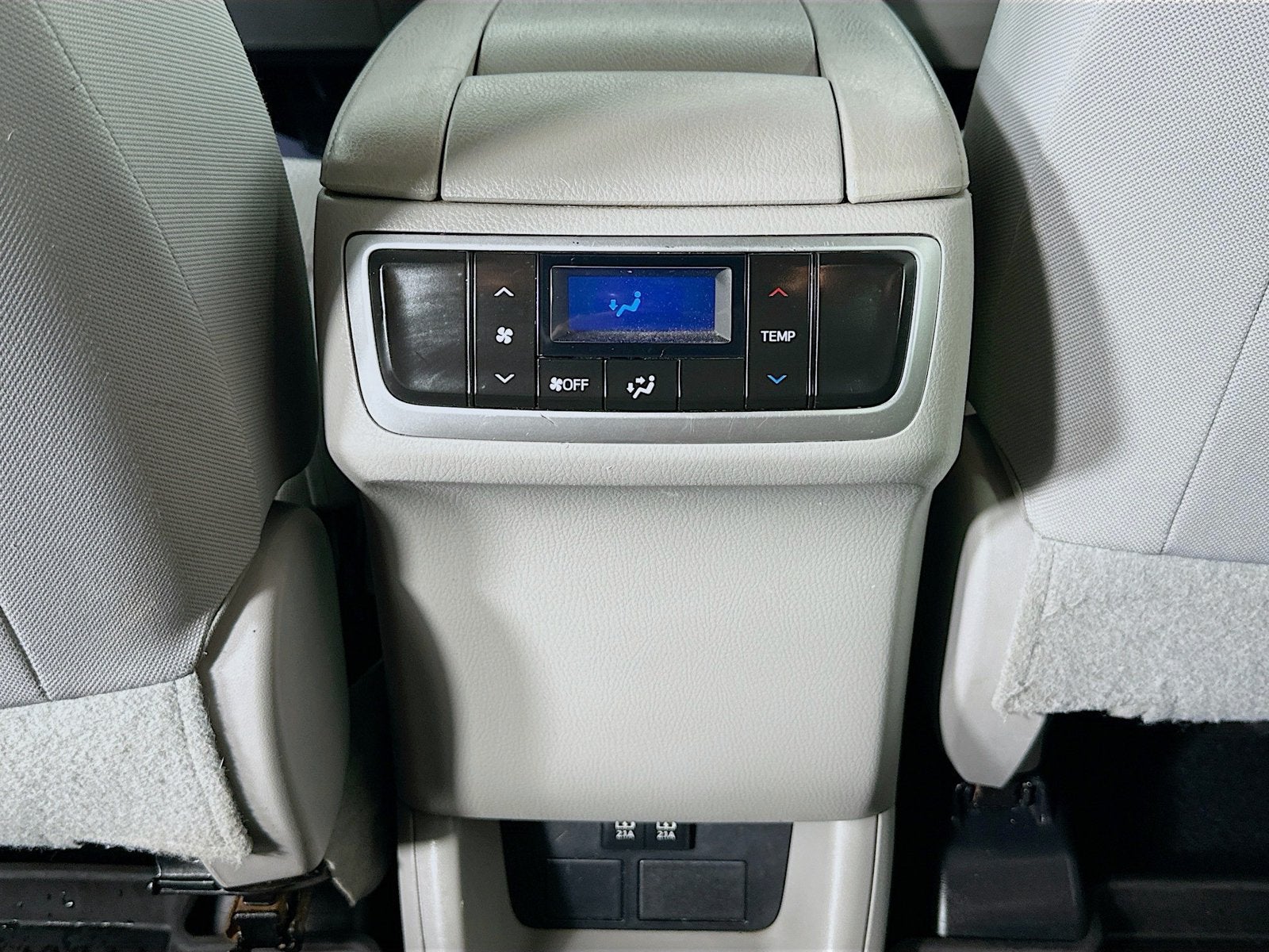 2017 Toyota Highlander LE