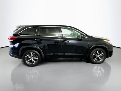 2017 Toyota Highlander LE