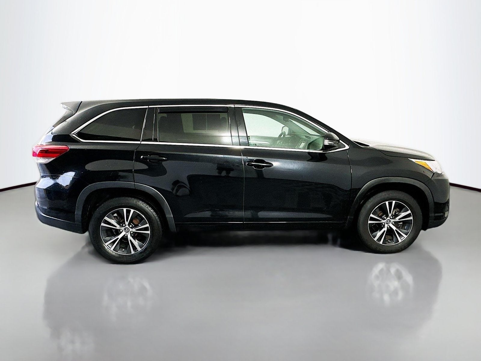 2017 Toyota Highlander LE