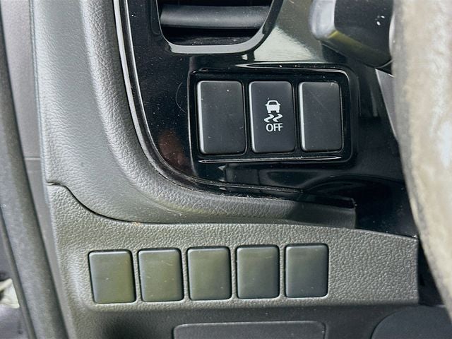 2014 Mitsubishi Outlander ES
