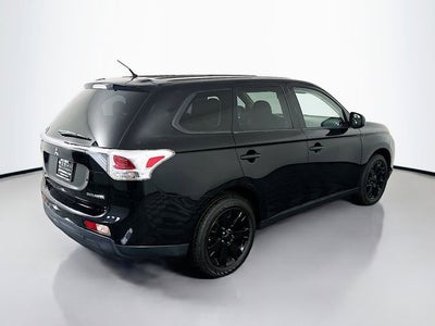 2014 Mitsubishi Outlander ES