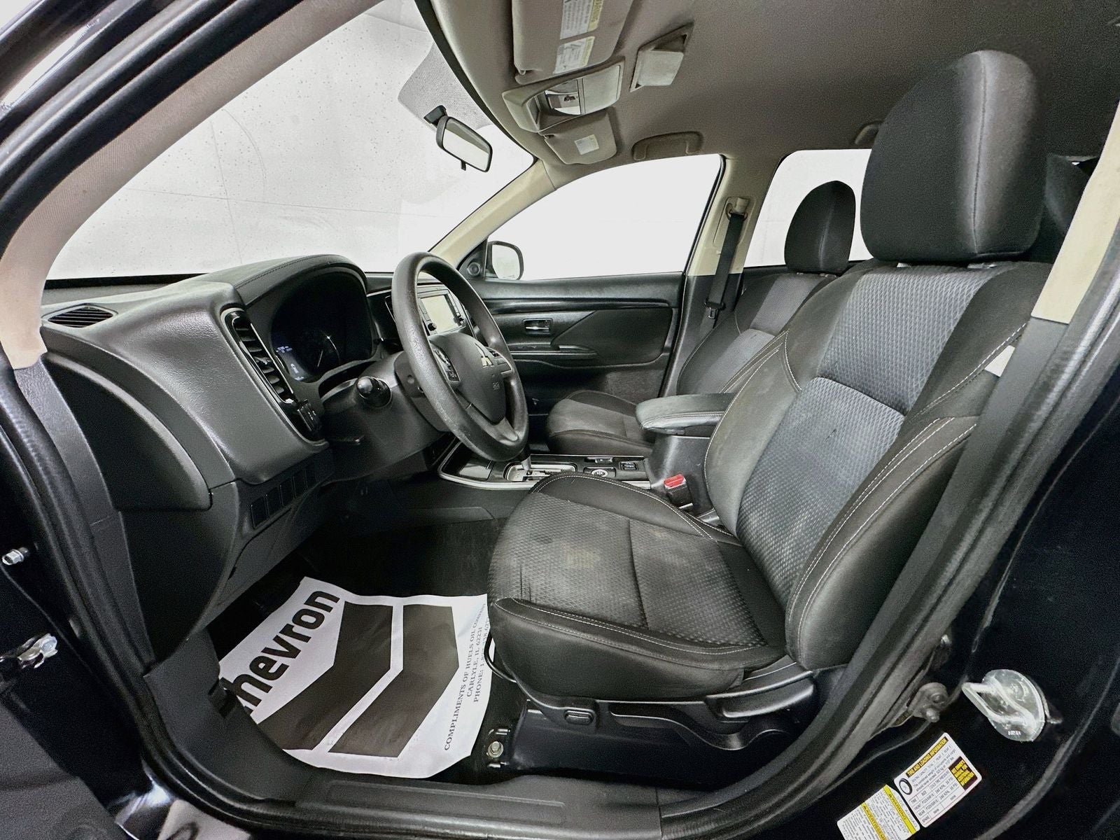 2020 Mitsubishi Outlander ES