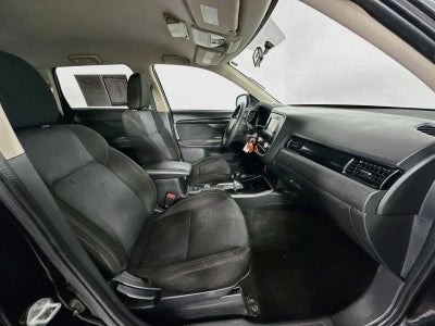 2020 Mitsubishi Outlander ES