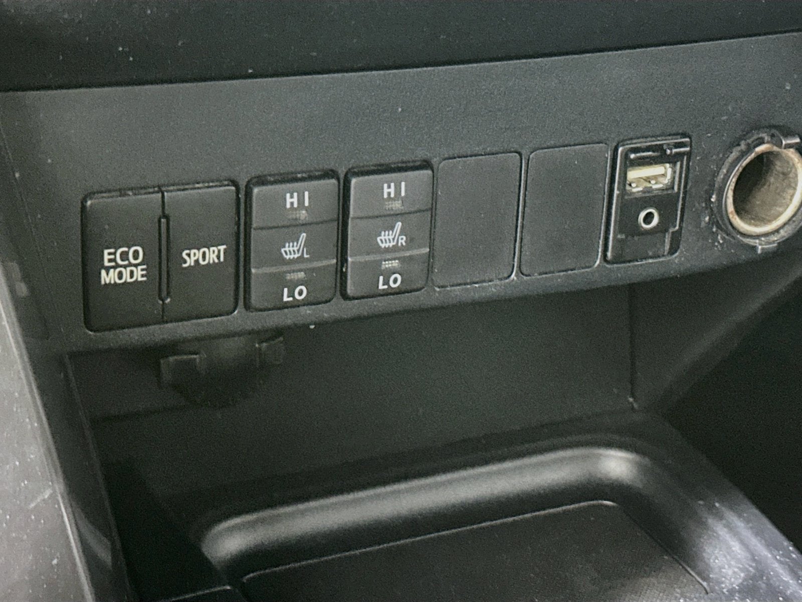 2016 Toyota RAV4 SE