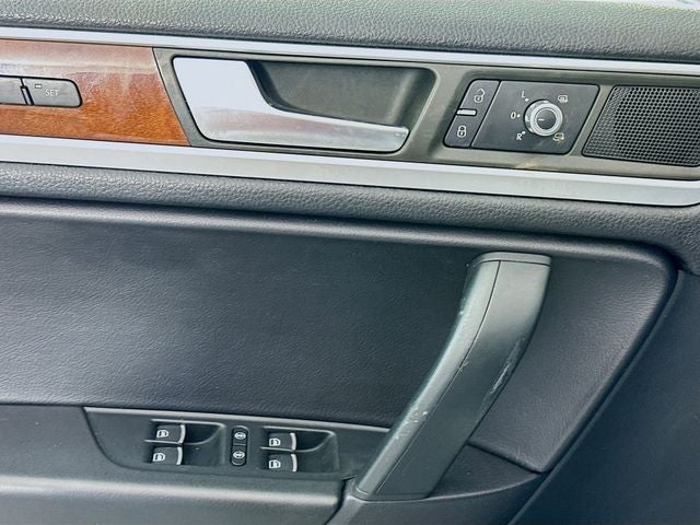 2013 Volkswagen Touareg VR6 FSI Lux