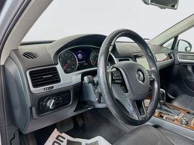 2013 Volkswagen Touareg VR6 FSI Lux