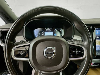 2017 Volvo S90 T6 Momentum