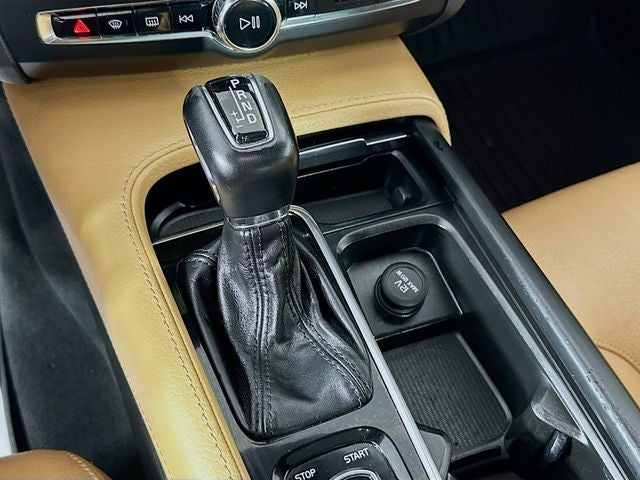 2017 Volvo S90 T6 Momentum