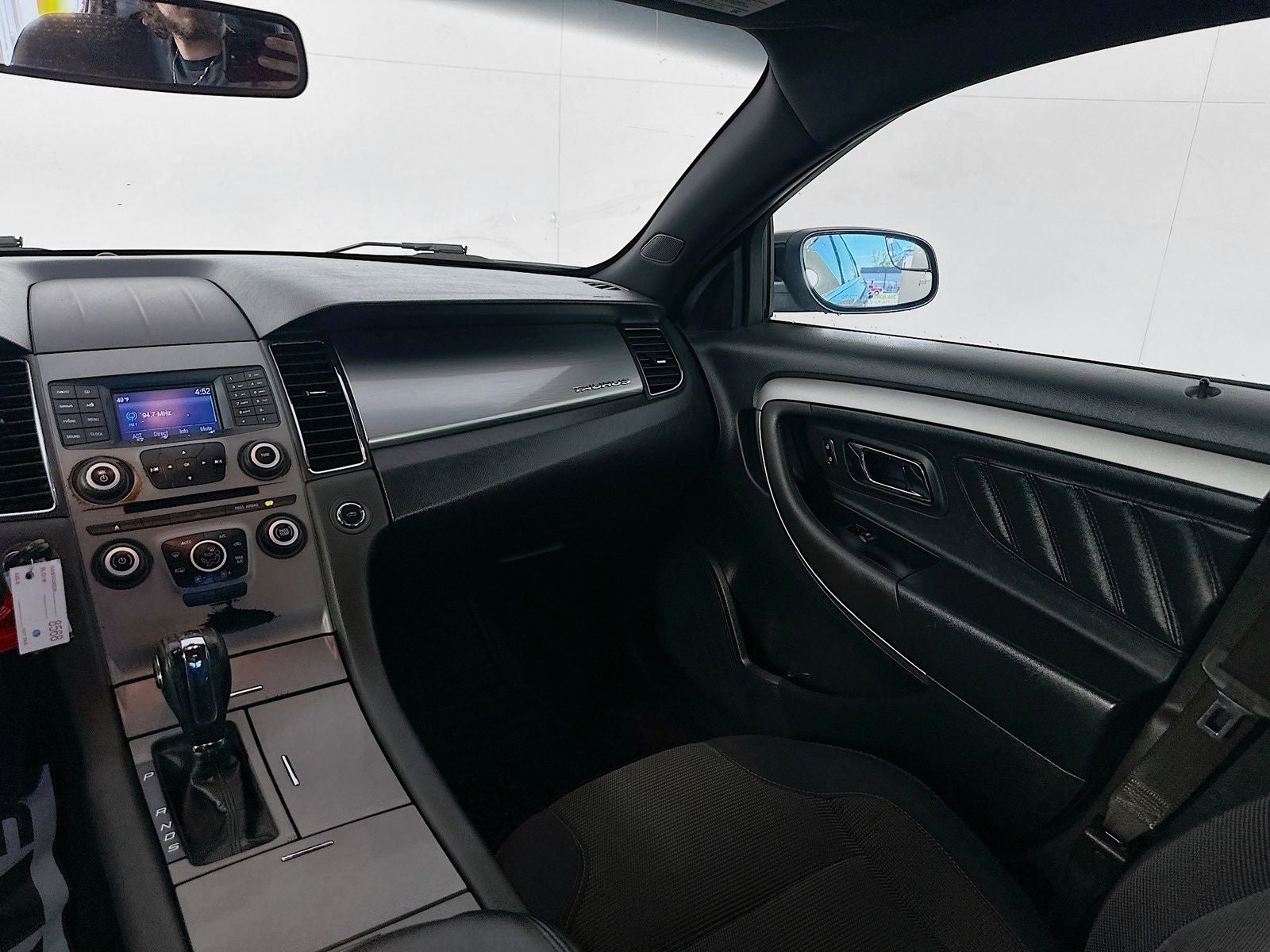 2016 Ford Taurus SEL
