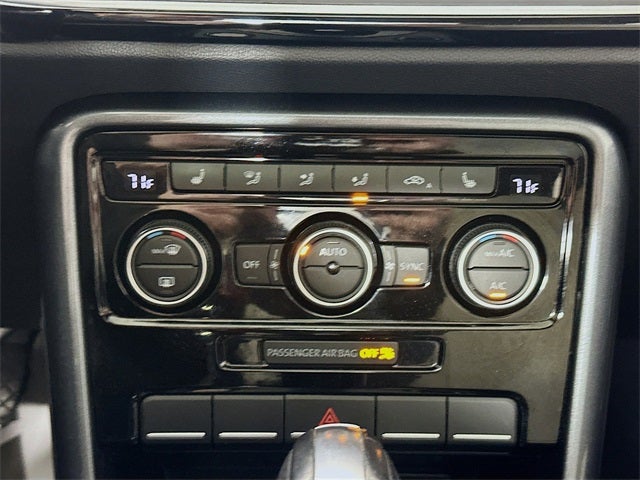 2018 Volkswagen Beetle 2.0T SE