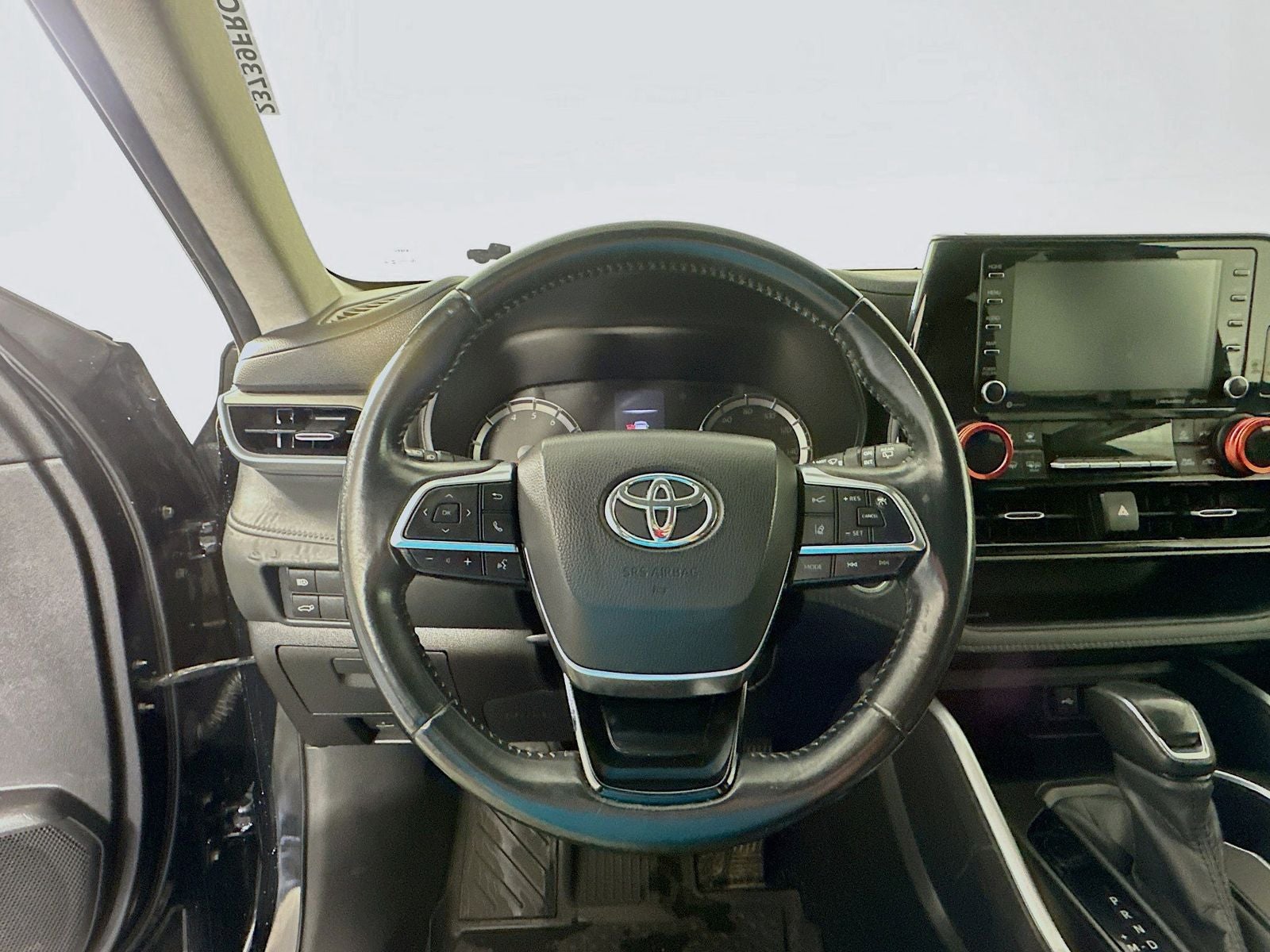 2020 Toyota Highlander LE