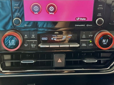 2020 Toyota Highlander LE