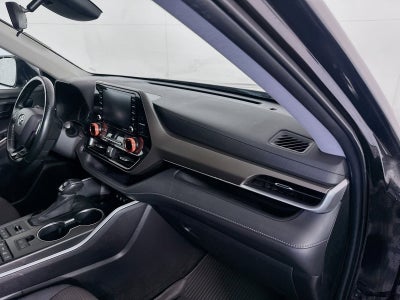 2020 Toyota Highlander LE