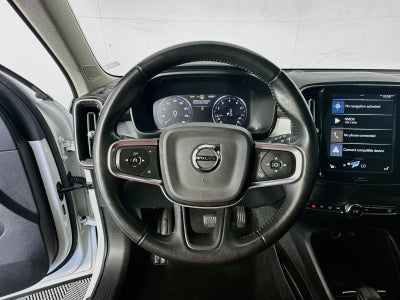 2020 Volvo XC40 Momentum