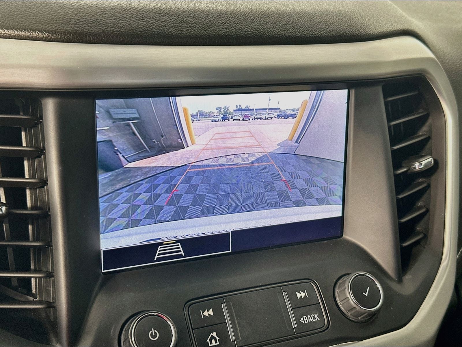 2022 GMC Acadia SLE