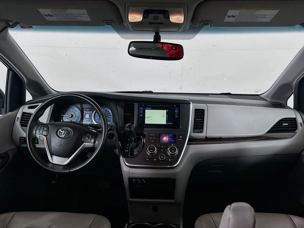 2017 Toyota Sienna L 7 Passenger
