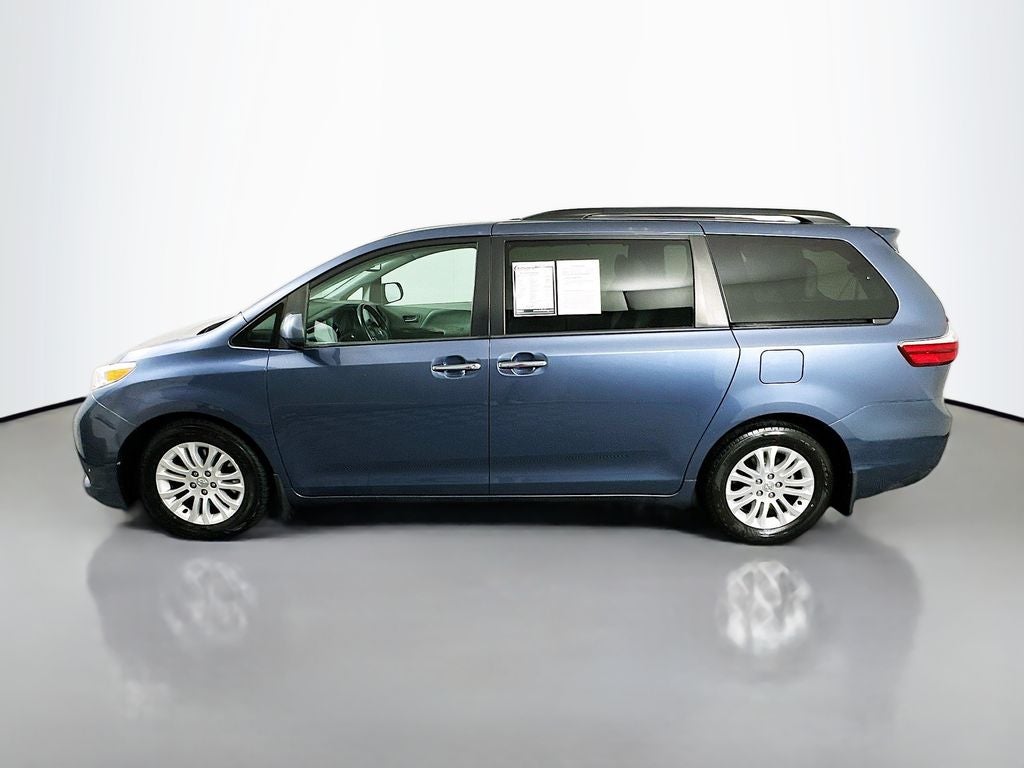 2017 Toyota Sienna L 7 Passenger