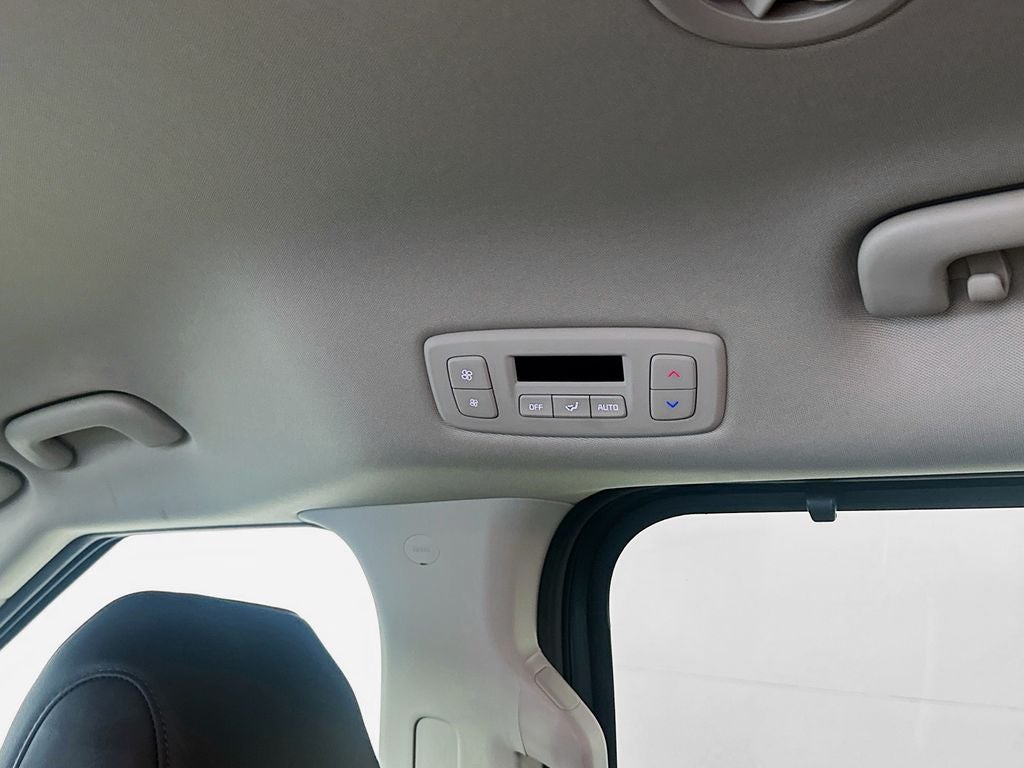 2022 Kia Carnival EX