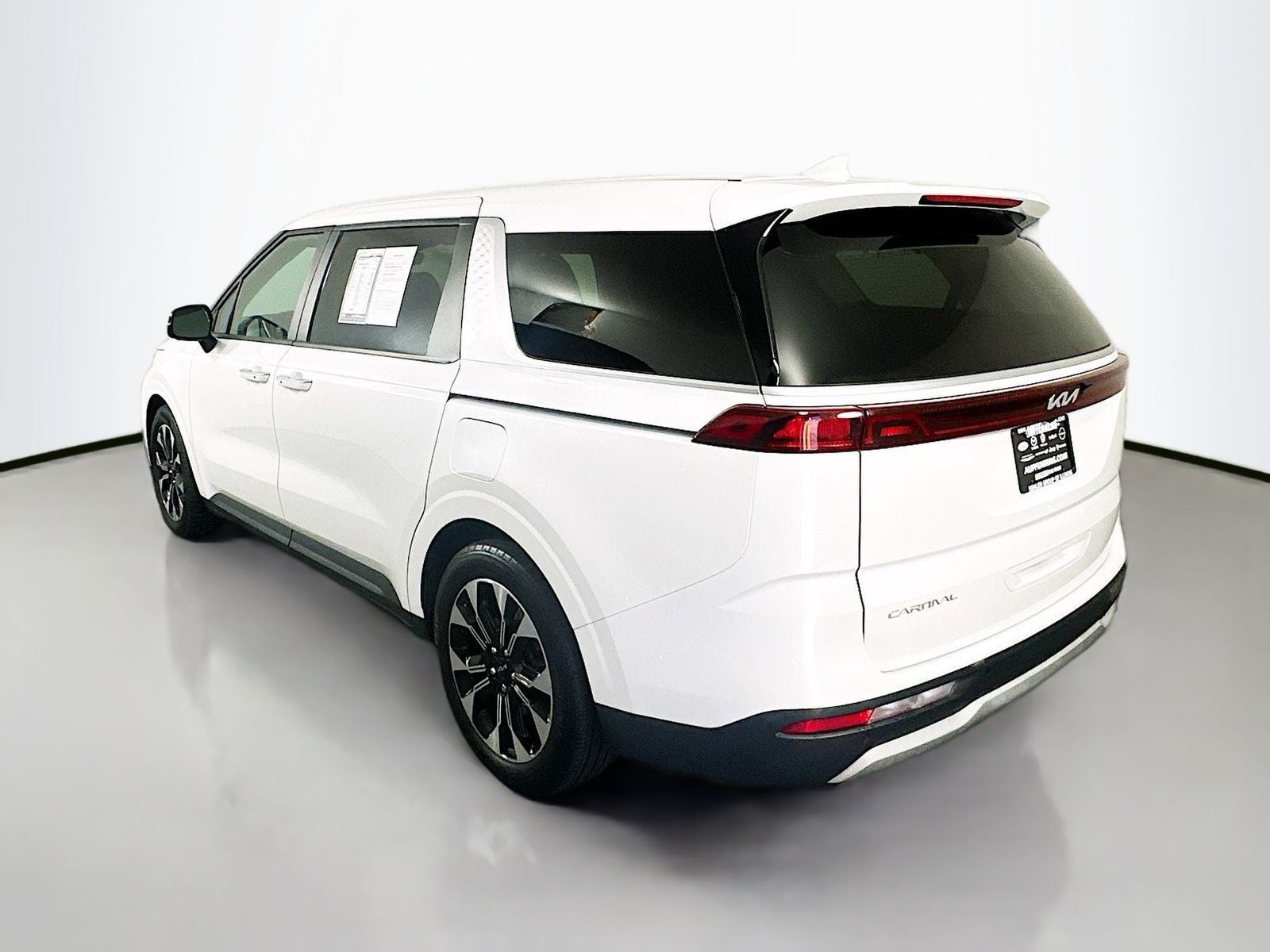 2023 Kia Carnival EX