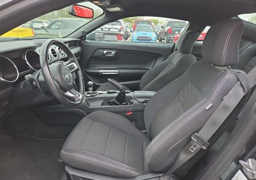 2016 Ford Mustang V6