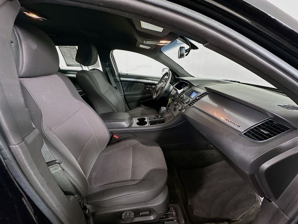 2018 Ford Taurus SEL