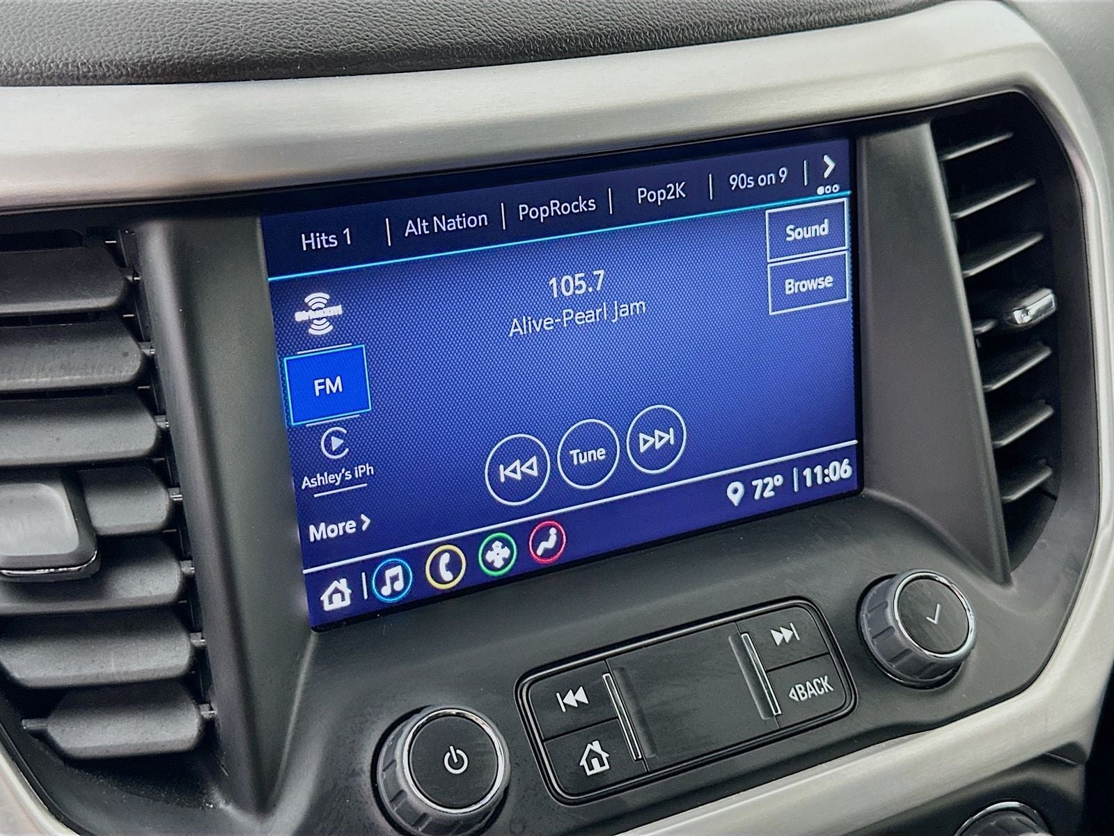2023 GMC Acadia SLE