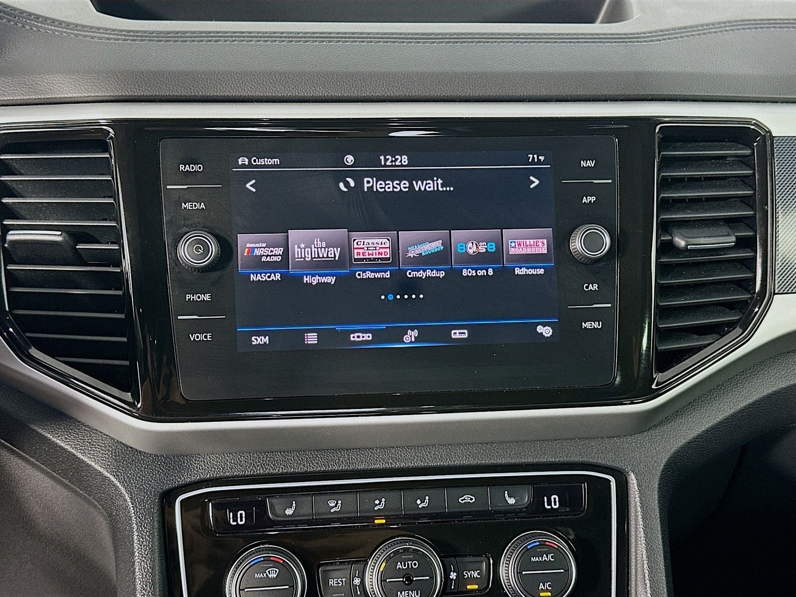 2022 Volkswagen Atlas 3.6L V6 SEL R-Line