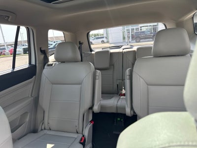 2022 Volkswagen Atlas 3.6L V6 SE w/Technology
