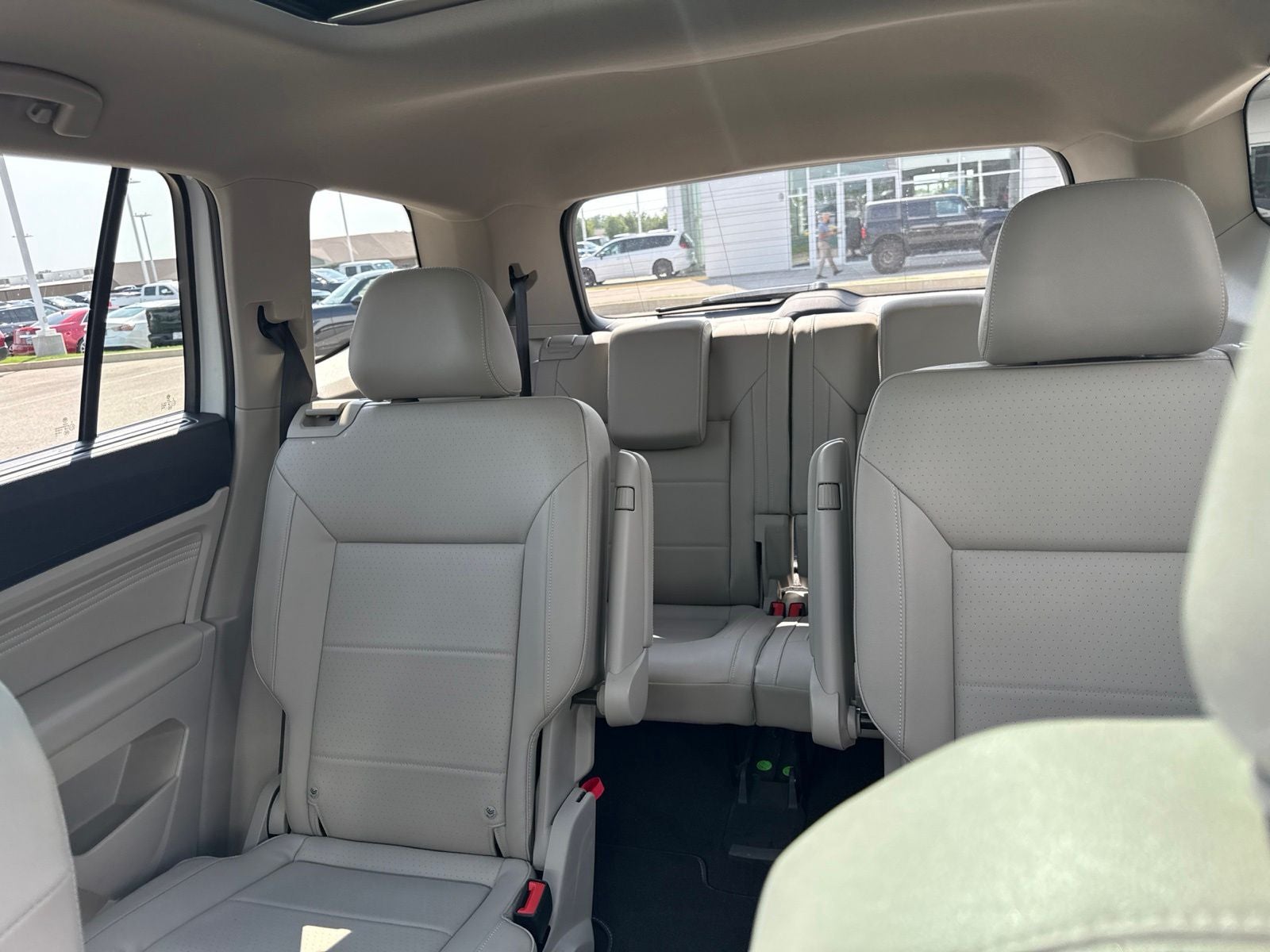 2022 Volkswagen Atlas 3.6L V6 SE w/Technology
