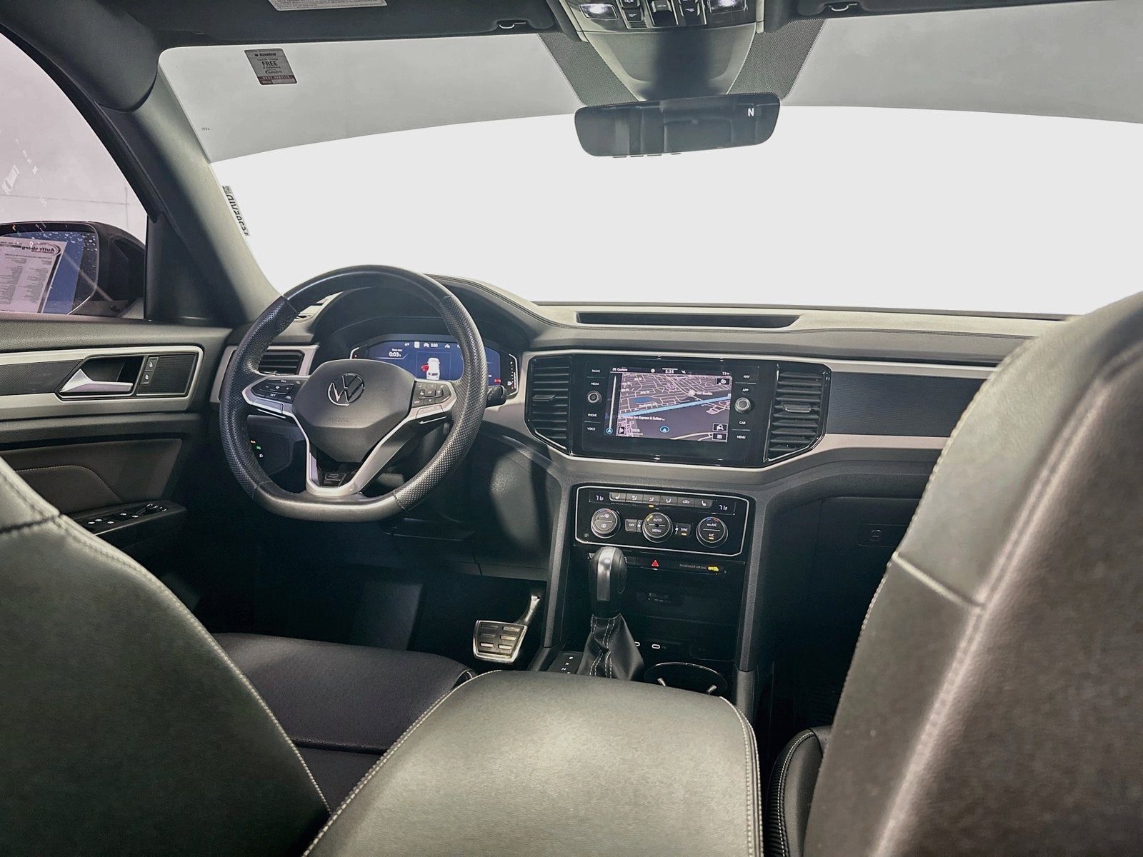2023 Volkswagen Atlas Cross Sport 2.0T SEL R-Line Black