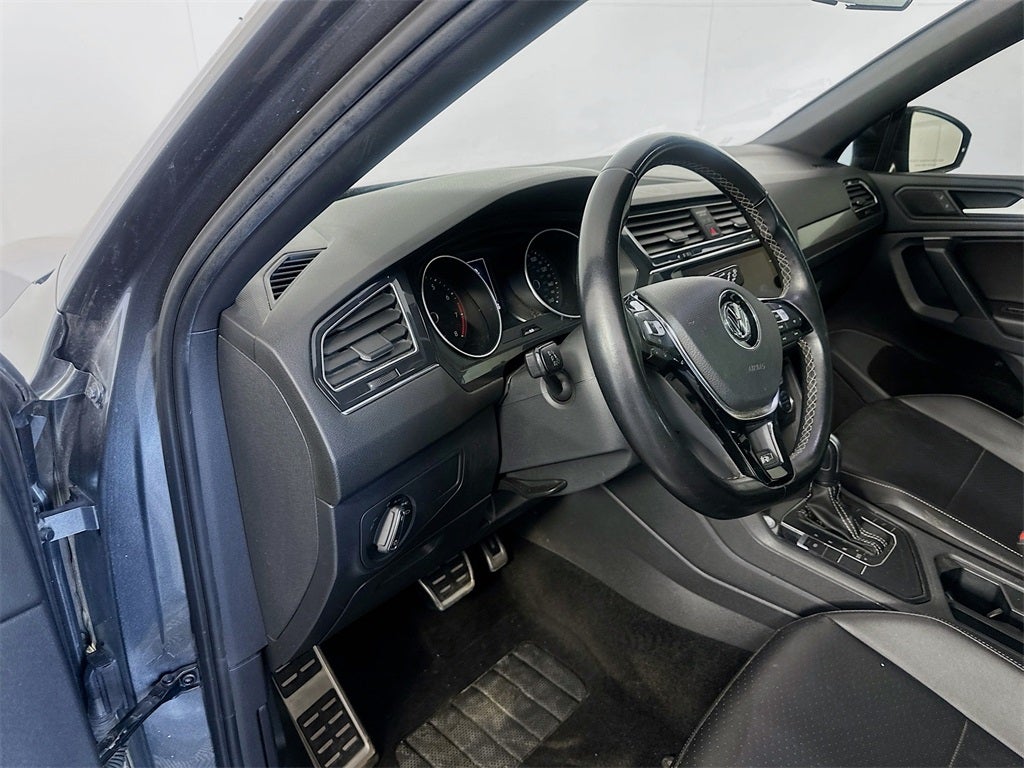 2021 Volkswagen Tiguan SE R-Line Black