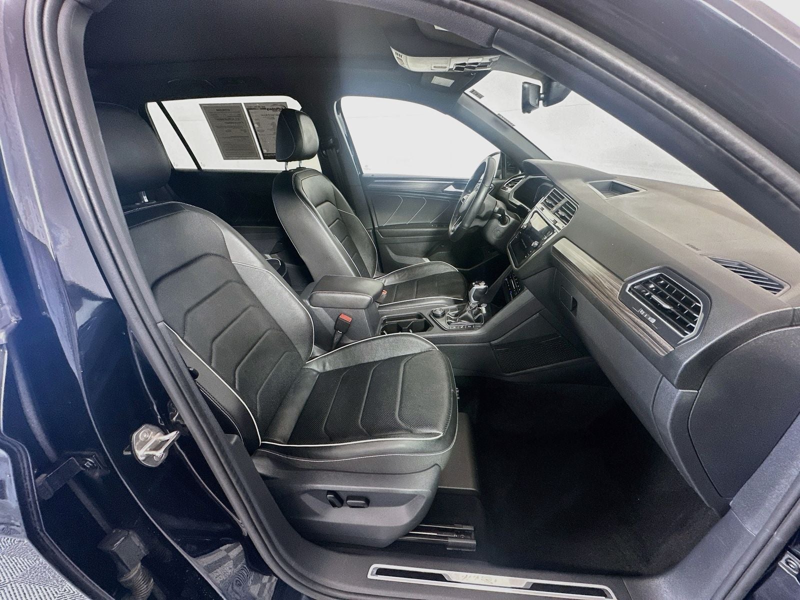 2022 Volkswagen Tiguan SEL R-Line