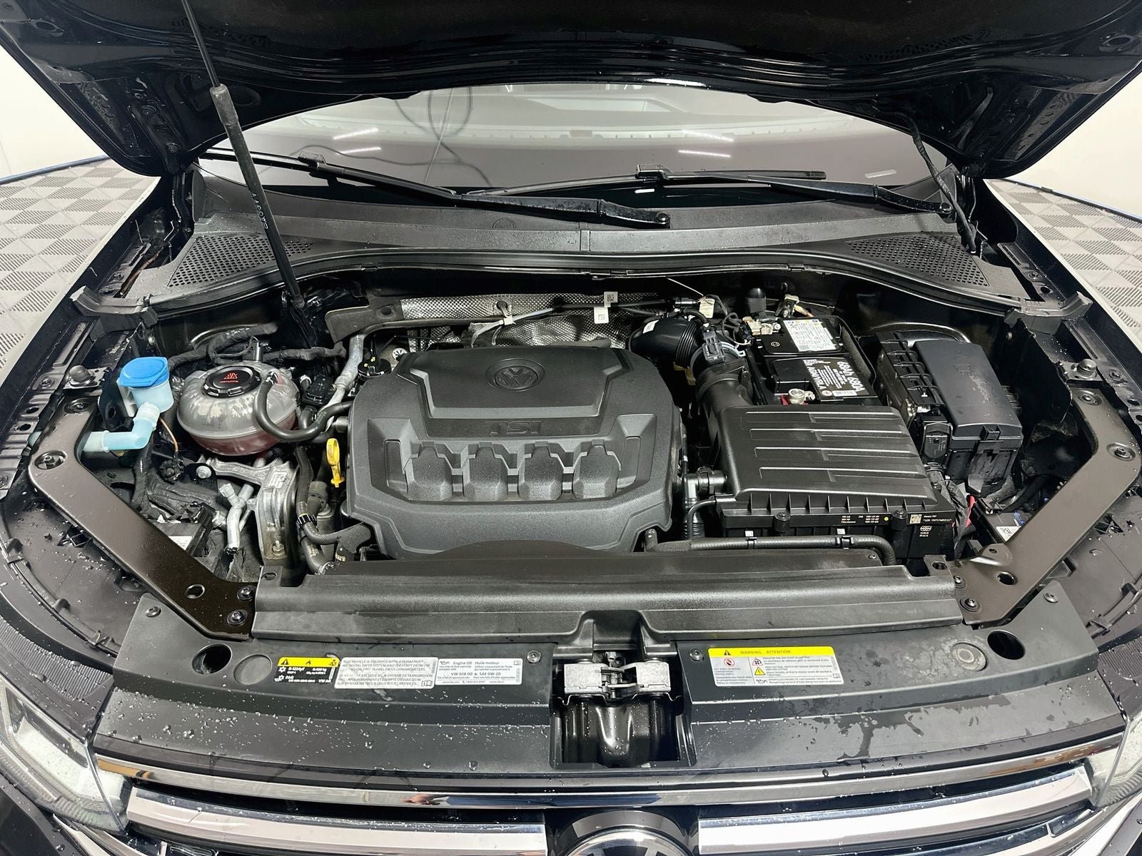2022 Volkswagen Tiguan SEL R-Line