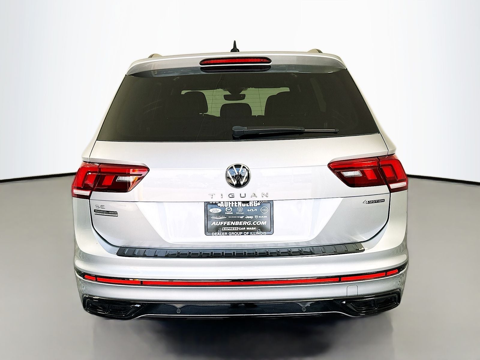 2023 Volkswagen Tiguan SE R-Line Black