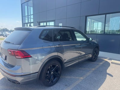 2023 Volkswagen Tiguan SE R-Line Black