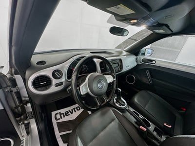 2013 Volkswagen Beetle Convertible 2.5L