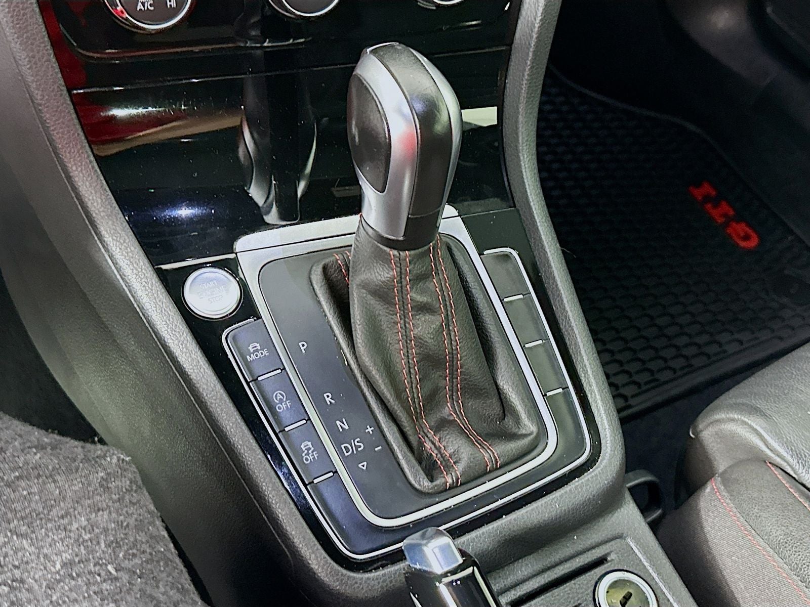 2021 Volkswagen Golf GTI SE