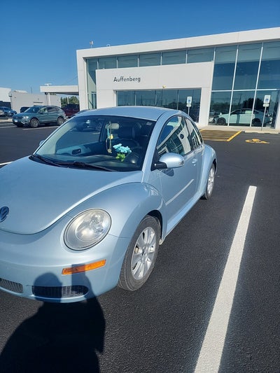 2009 Volkswagen New Beetle S