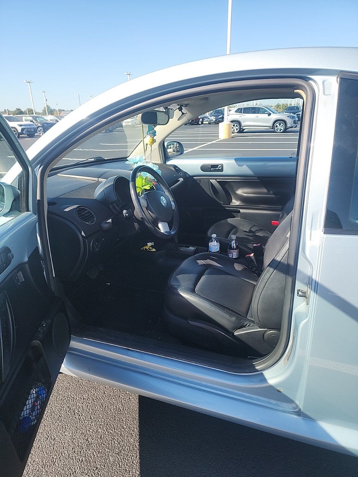2009 Volkswagen New Beetle S