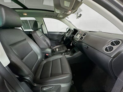 2011 Volkswagen Tiguan SE