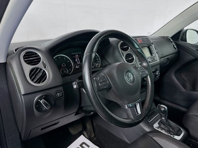 2011 Volkswagen Tiguan SE