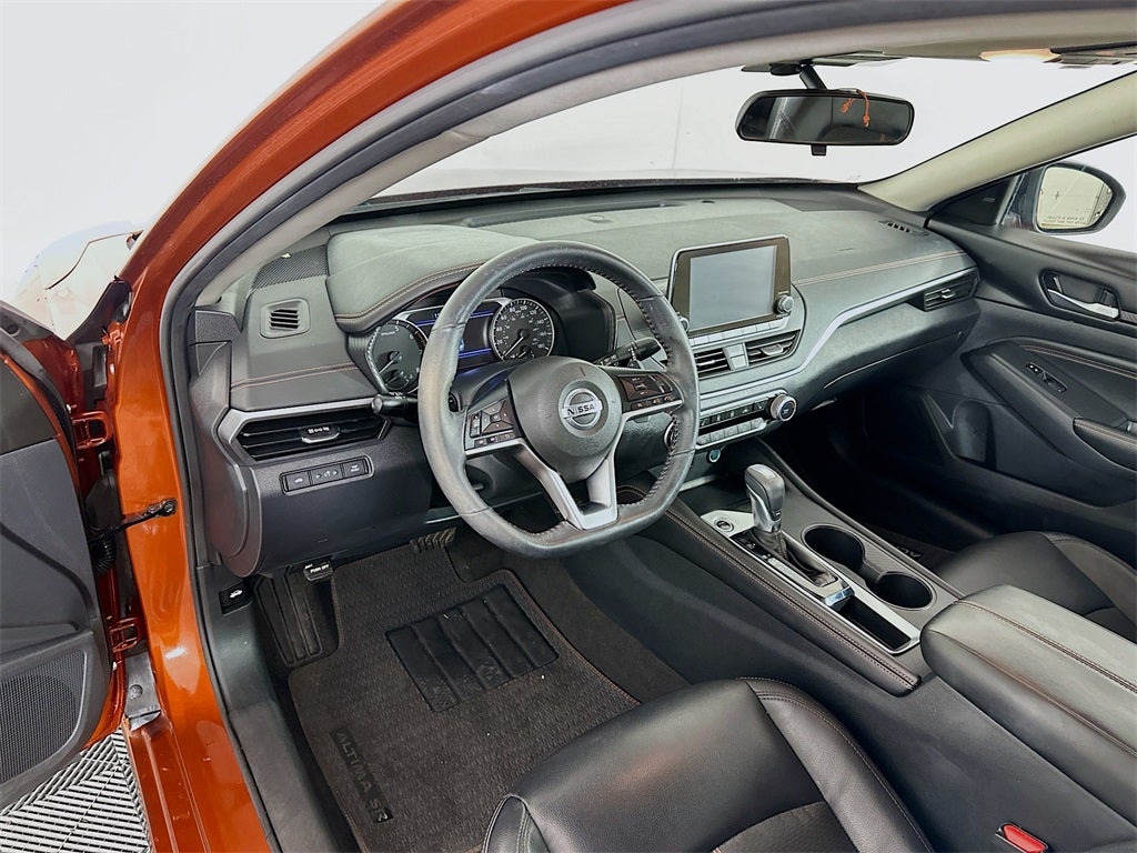 2022 Nissan Altima 2.0 SR